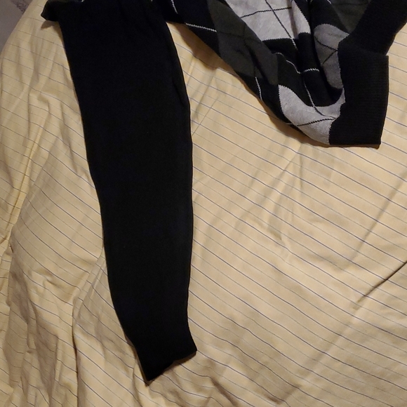 Black and Gray sweater - Picture 8 of 12